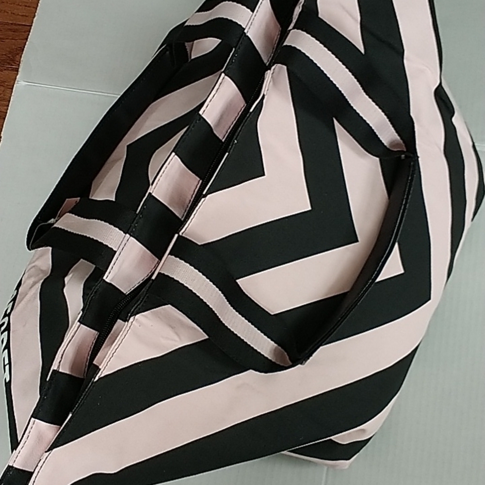 Victoria's Secret V Striped Limited Edition Pink/Black Weekender Tote Bag - Picture 9 of 11
